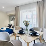 Appartement Golden Hour Apartments- Plac Slowianski 17 *