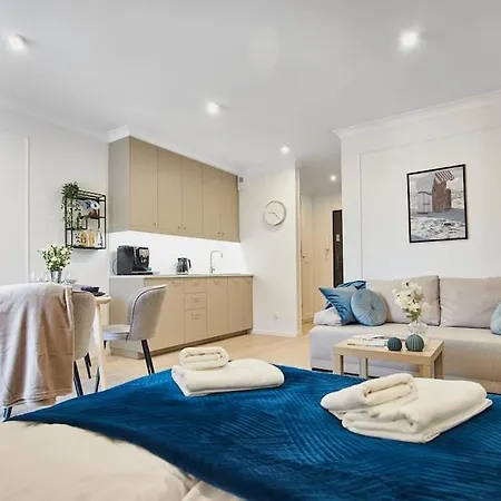 Golden Hour Apartments- Plac Słowiański 17 Apartament Świnoujście